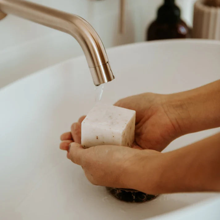 Oku Kawakawa & Kumarahou Soap